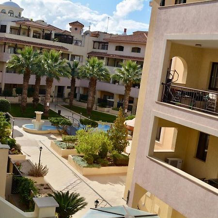 Queens Gardens - Kato Paphos - Next To Kings Ave Mall --- By Yiota エクステリア 写真